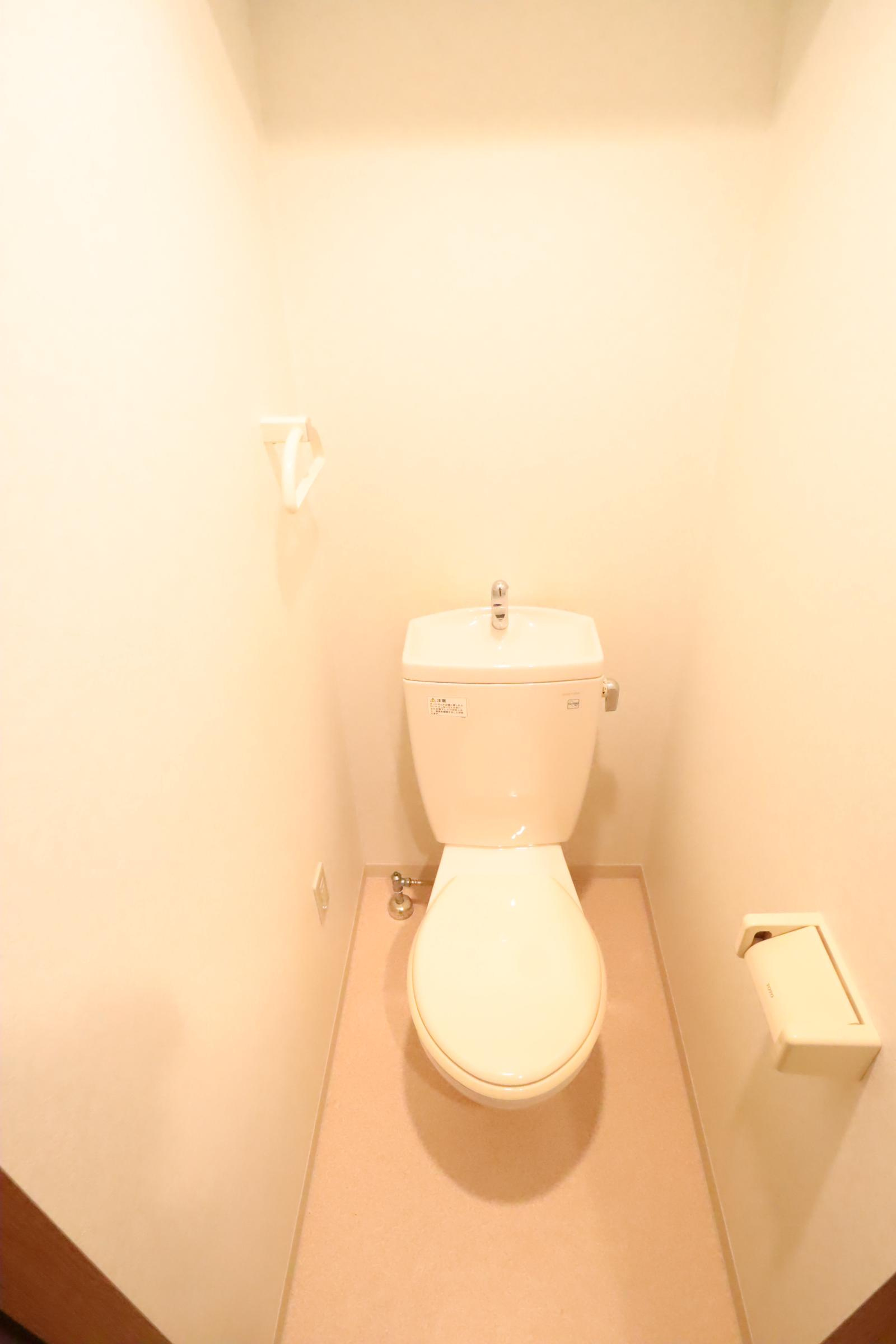 大阪市都島区都島北通２丁目の賃貸マンションのトイレ