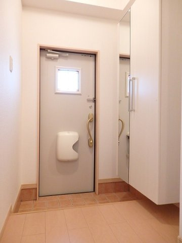 サントリア　Ｋ・Ⅱ番館の玄関|きれいな玄関です