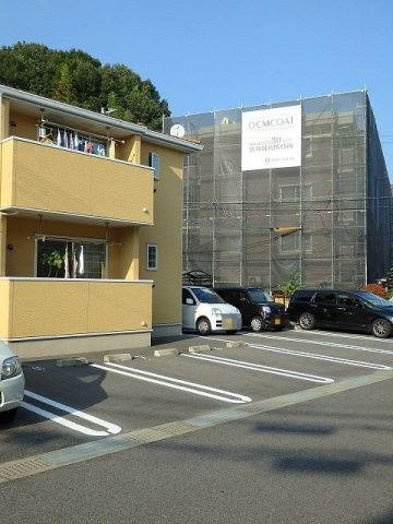 サントリア　Ｋ・Ⅱ番館の駐車場|駐車場に車を止められます