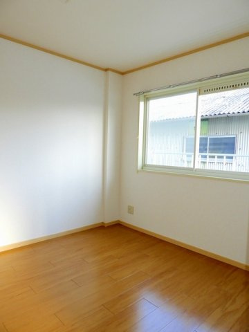 エルディムＫＴの内装|おしゃれな内装です