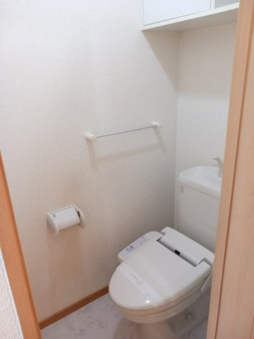 エレガンス・ＳＴのトイレ|清潔感のあるトイレです