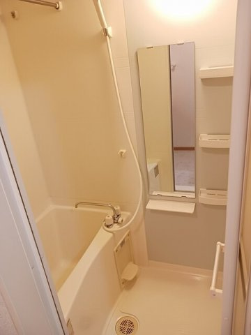 エレガンス・ＳＴの浴室|日々の疲れを癒すお風呂付です