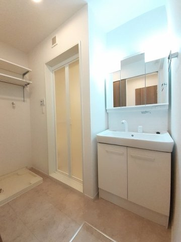 パストラル香音　Ⅰの洗面所|明るい洗面所です