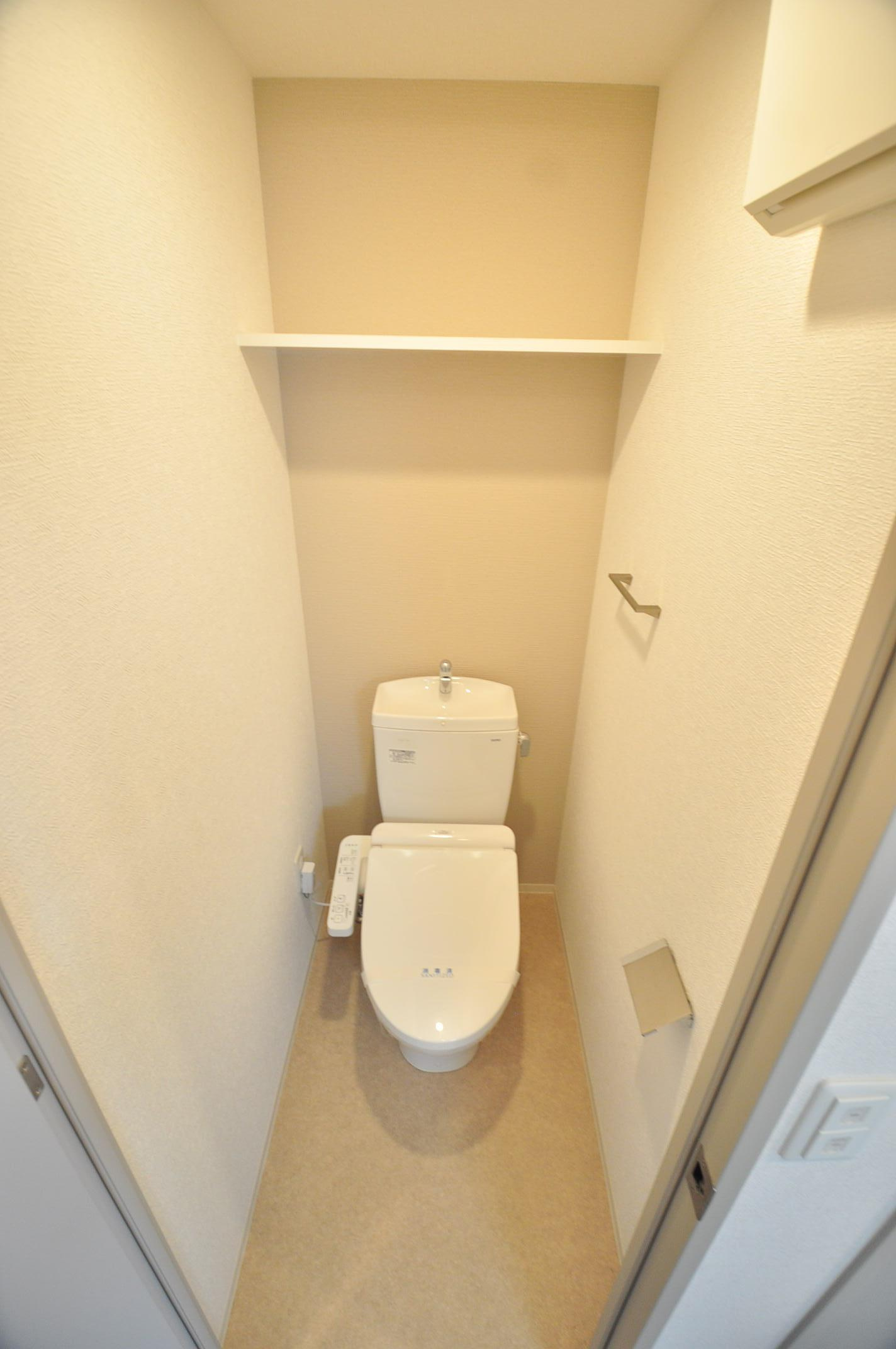 大阪市都島区中野町４丁目の賃貸マンションのトイレ