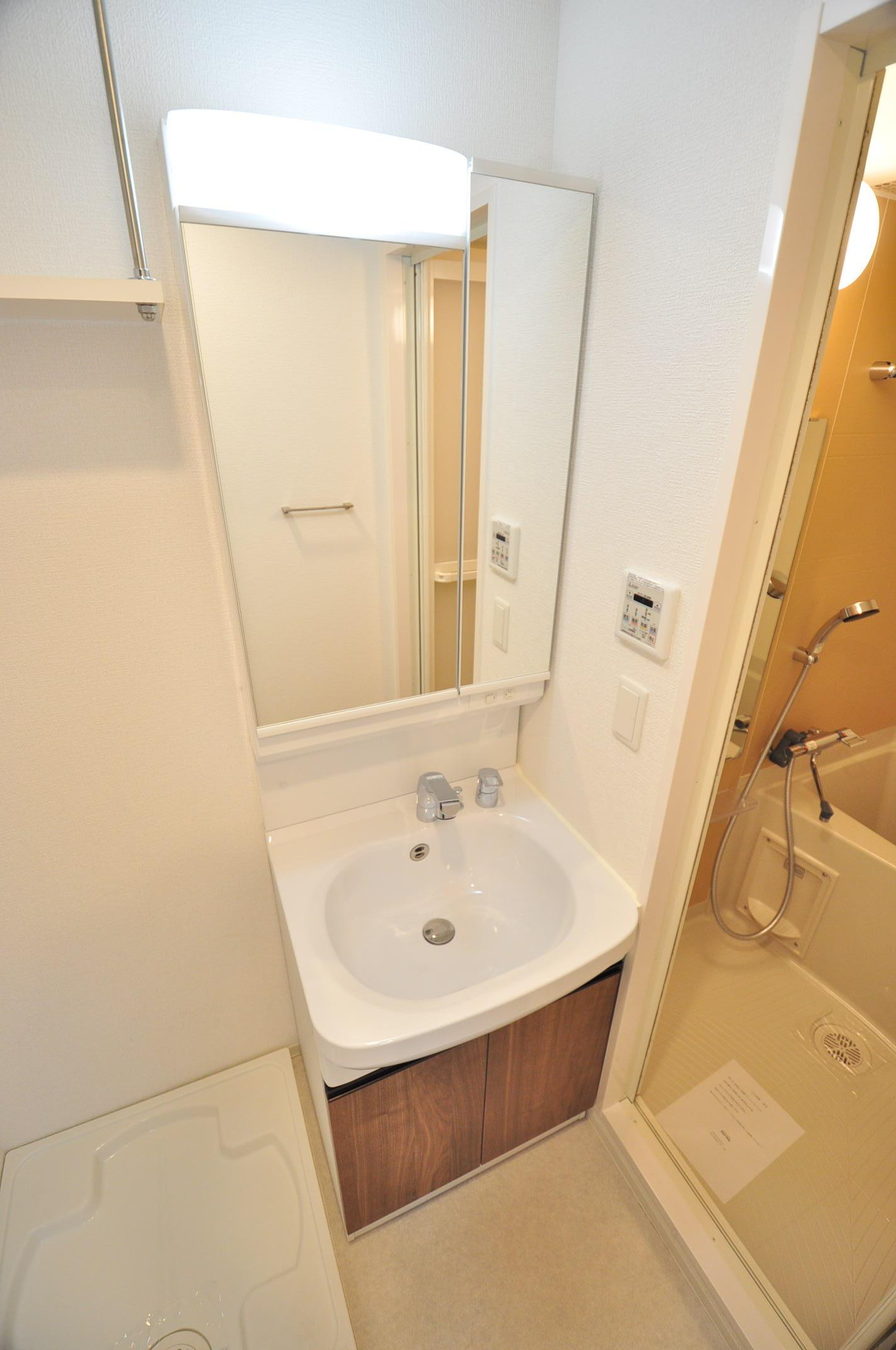 大阪市都島区中野町４丁目の賃貸マンションの洗面所