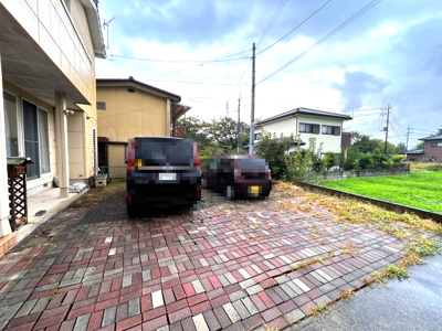【駐車場】 | WIC有　渋川市渋川　中古戸建　3SLDK