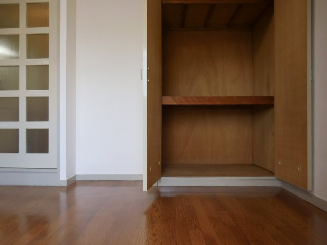 万葉ハイツ水無瀬の寝室