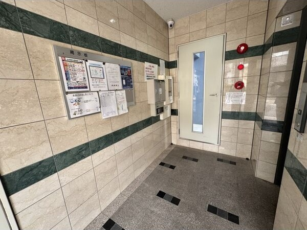 グランデ城西のエントランス