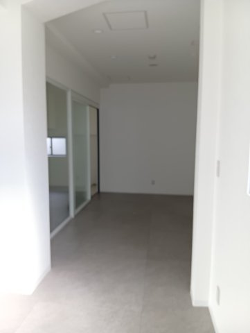 ボニータ新中野ビルの居間・リビング