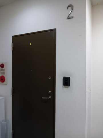 ボニータ新中野ビルの玄関