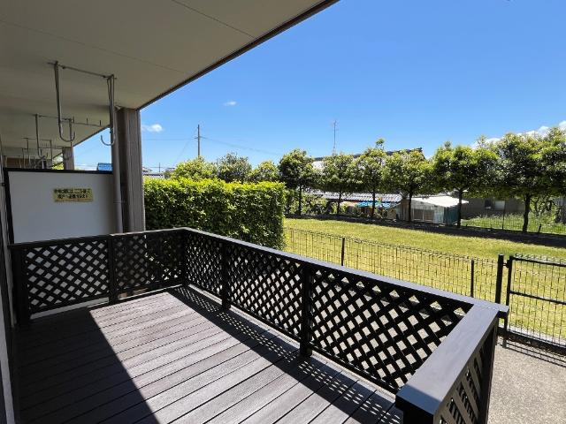 エポックあすかのバルコニー|ウッドデッキ
