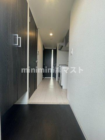 アドバンス大阪ルーチェの玄関