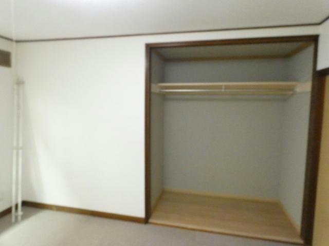 光和７－１７テラスハウスの収納