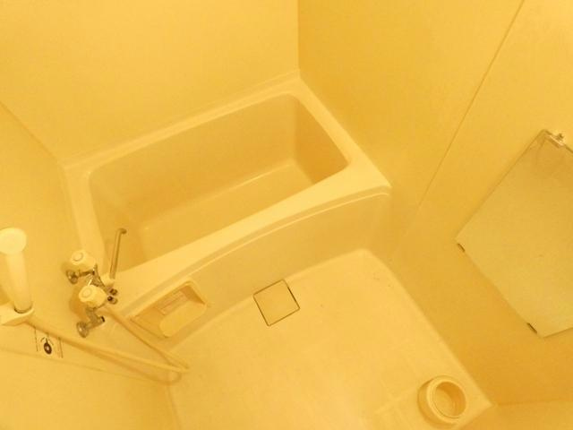 光和７－１７テラスハウスの浴室