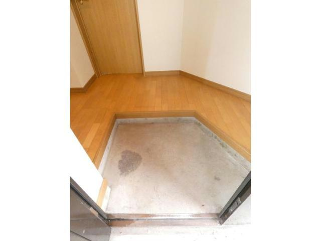 光和７－１７テラスハウスの玄関