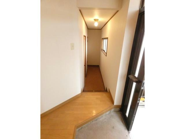 光和７－１７テラスハウスの玄関