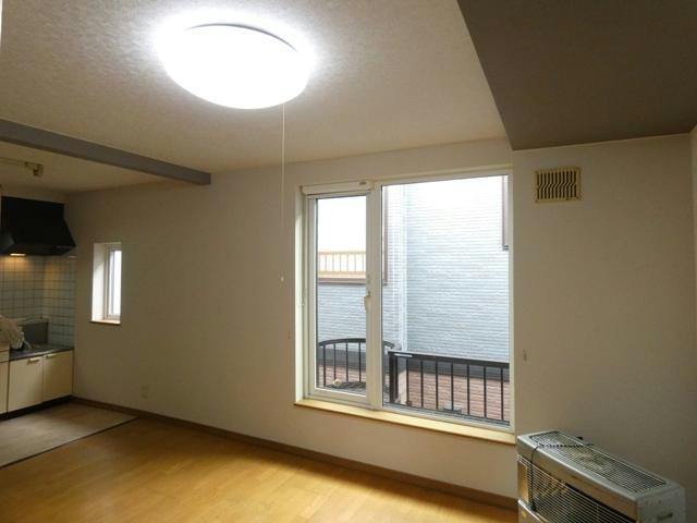 光和７－１７テラスハウスの居間・リビング