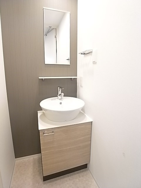 エスリード神戸三宮ラグジェの洗面所