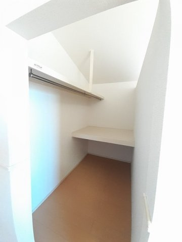 サニーレジデンス　２　　刈谷市近郊の賃貸はクラスホームの収納|こまごまとしたものを収納できそうですね