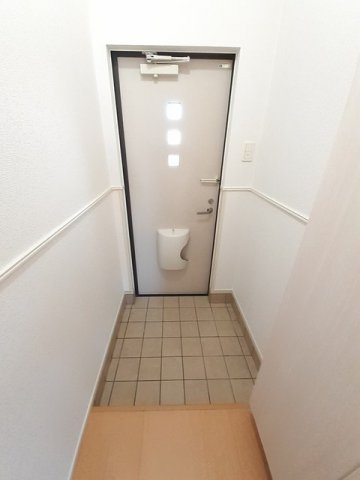 サニーレジデンス　２　　刈谷市近郊の賃貸はクラスホームの玄関|落ち着いた玄関です