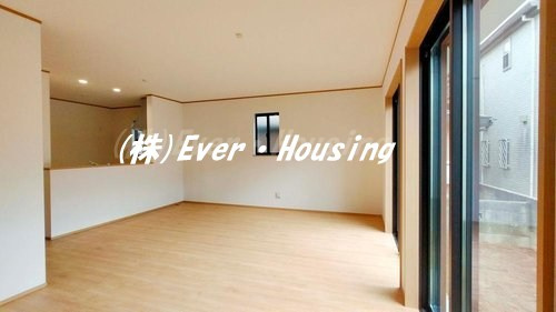 練馬区土支田３丁目　新築限定１棟の居間・リビング