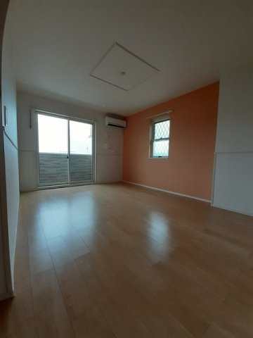 レーヴ　Ⅱ　　刈谷市近郊の賃貸はクラスホームの居間・リビング|居間です