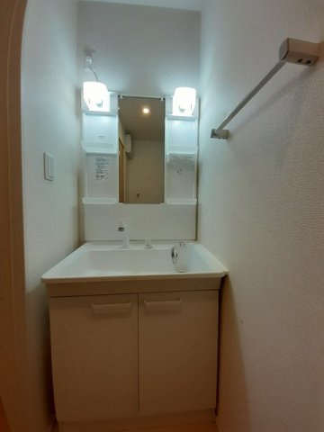 レーヴ　Ⅱ　　刈谷市近郊の賃貸はクラスホームの洗面所|脱衣スペースもあります