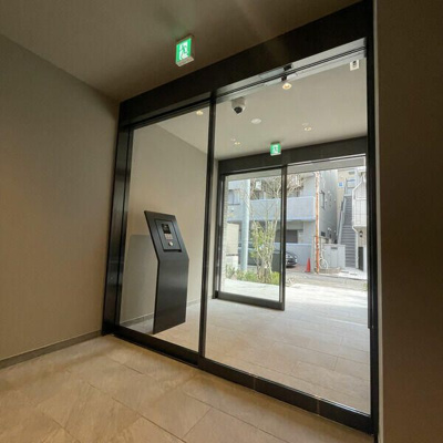 【エントランス】 | シェリー鷹番