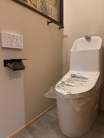 サウナ付き賃貸「サ民家」ととのう町家のトイレ|トイレも新品です。