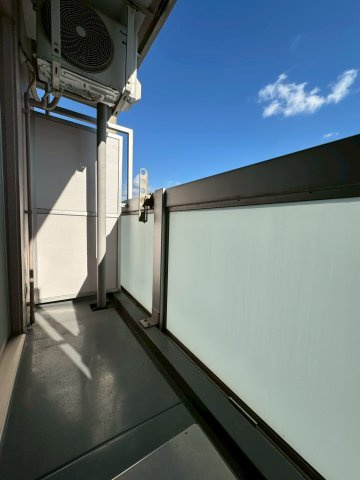 アクティス・センリのバルコニー