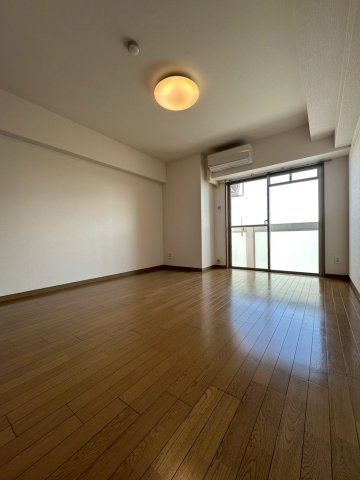 アクティス・センリの洋室