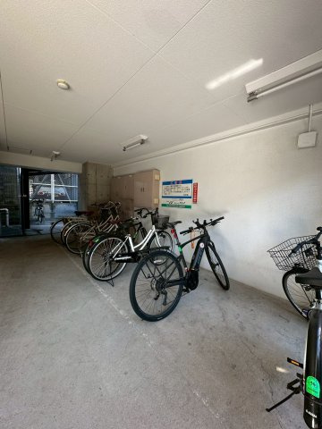 アクティス・センリの内装