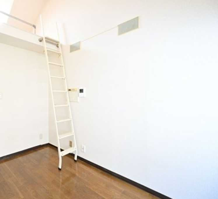 メトリブ三軒茶屋　敷金0礼金0　ネット無料　学生おすすめの居間・リビング