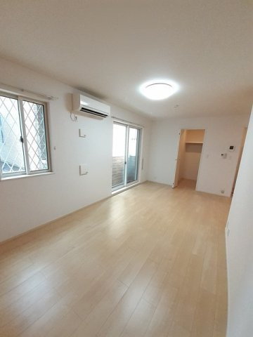 ニコ　ヴィラージュＢ　　刈谷市近郊の賃貸はクラスホームの内装|こちらの居間で趣味の時間をお楽しみください