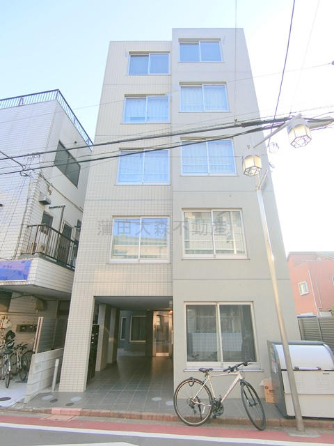 ルーデンス平和島の外観|2022年12月築　鉄筋コンクリート造5階建　インターネット無料　大田区大森北6丁目
京急本線平和島駅徒歩8分　JR京浜東北線大森駅徒歩13分