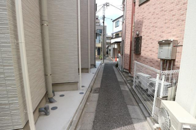 【エントランス】 | グランスタイル町屋 | 共用設備 駐輪スペース(敷地内) 