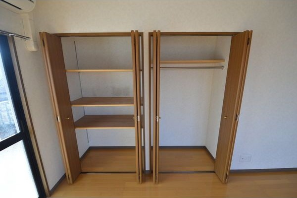 オーキッドビル白鳥の収納