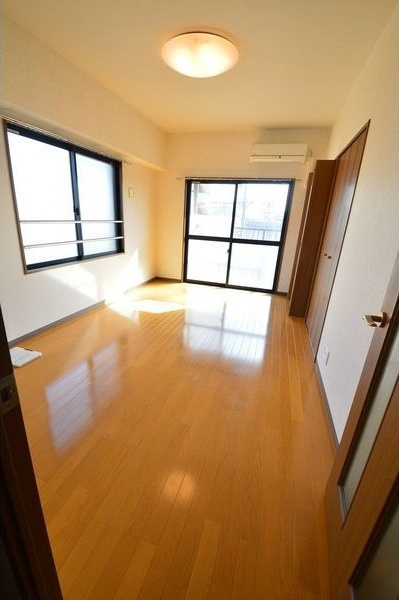 オーキッドビル白鳥の居間・リビング