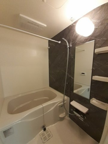 ブリエメゾン　　刈谷市近郊の賃貸はクラスホームの浴室|コンパクトで使いやすいお風呂です