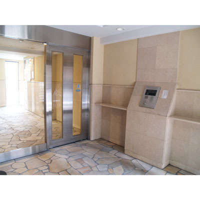 フォルトゥナ日本橋の内装|明るい色調の室内です