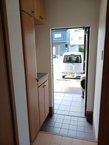 ルミエール岬　　刈谷市近郊の賃貸はクラスホームの玄関|ゆったりとした玄関です