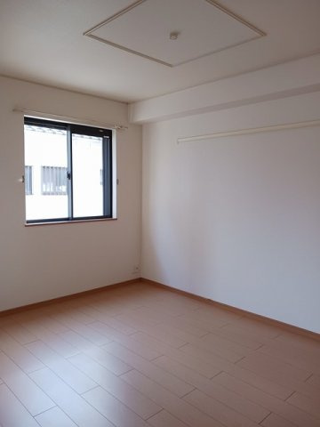 ルミエール岬　　刈谷市近郊の賃貸はクラスホームの内装|明るい色調の室内です