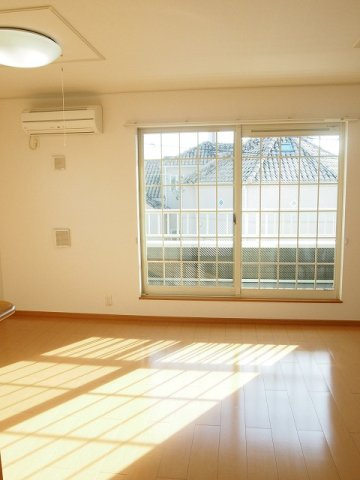 サント・ヴィクトワール　　刈谷市近郊の賃貸はクラスホームの居間・リビング|ゆったり過ごせるリビングです