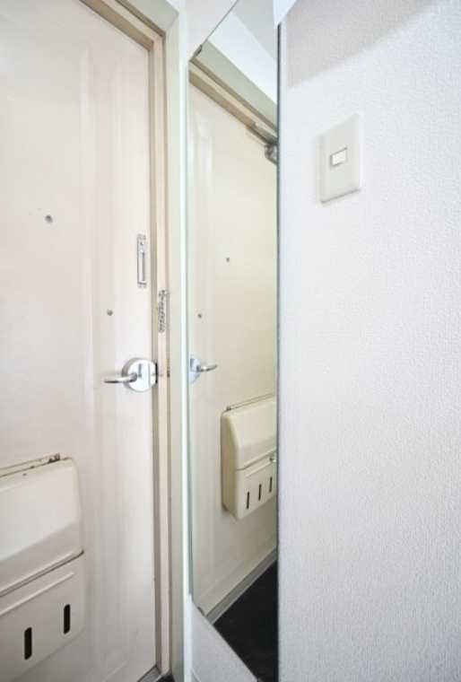 ハイ・シティ三軒茶屋第2　駅近　分譲　オートロックの玄関