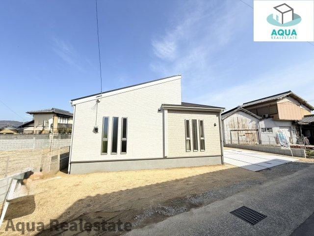 リーブルガーデン坂出市林田町第七のトイレ|シンプルで使いやすいトイレです