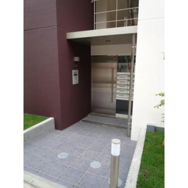 ＩＬ　ＲＩＳＯのエントランス|ゆとりのあるエントランスです