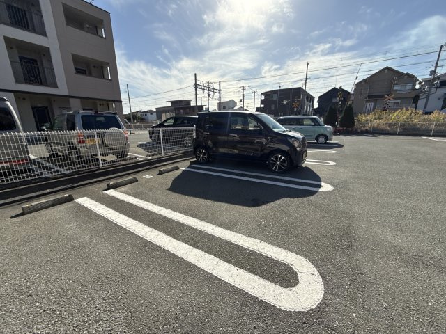 ル・フトゥールの駐車場