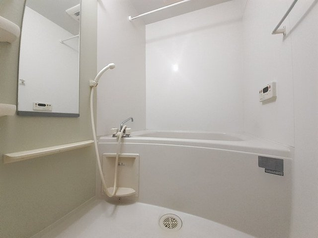 リブサニ－Ｂの浴室