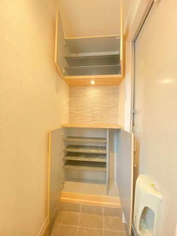 茨木シャーメゾンＫＮαの収納