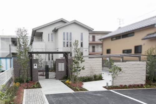 シャーメゾン鮎川の外観